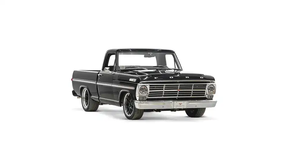 Black Street F100 Right 1 4