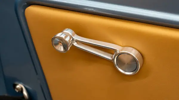1977 Brittany Blue Hardtop Ford Bronco_19 Interior