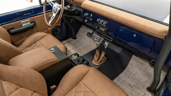 1975 Custom Ford Bronco_18 Passenger Side Interior