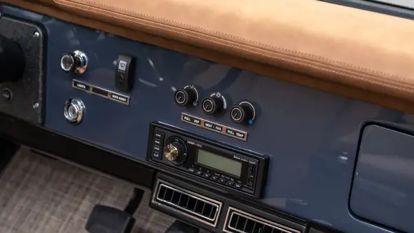 1971 Vintage Ford Bronco Anvil Gray_20 Interior