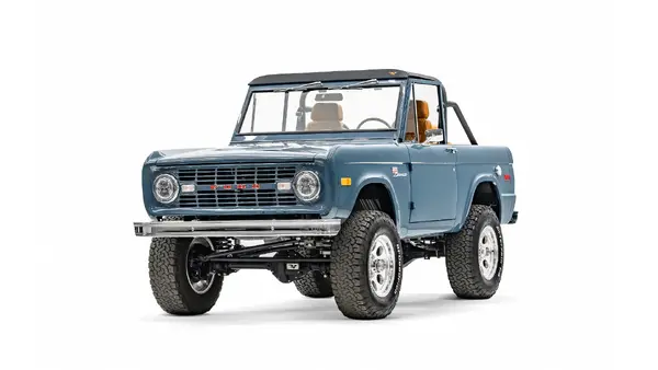 1971 Vintage Ford Bronco_4 Drivers Side Front 