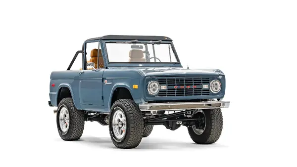 1971 Vintage Ford Bronco_6 Passenger Side Front 