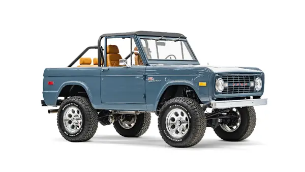 1971 Vintage Ford Bronco_7 Passenger Side Front  3.4