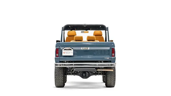 1971 Vintage Ford Bronco_11 Rear Tailgate
