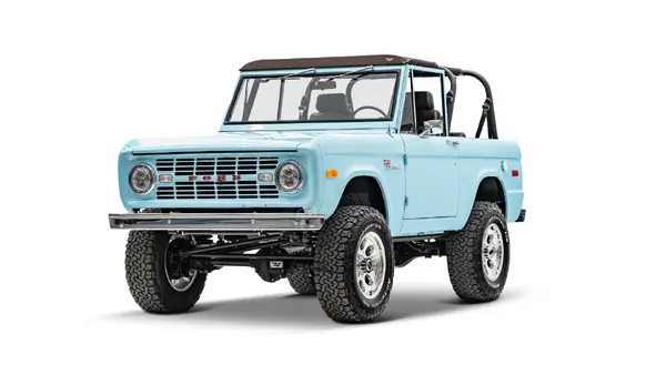 1967 Vintage Bronco_4 Drivers Side Front 