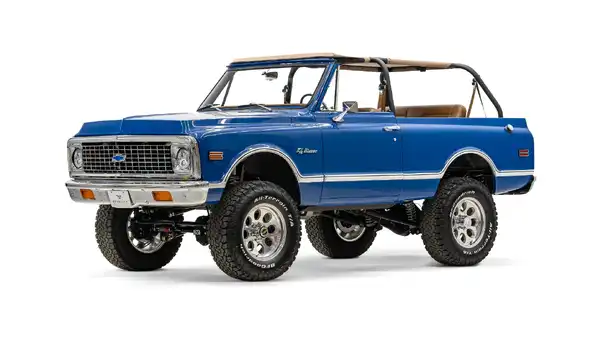 1972 Chevy K5 Blazer_3 Drivers Side Front 3.4