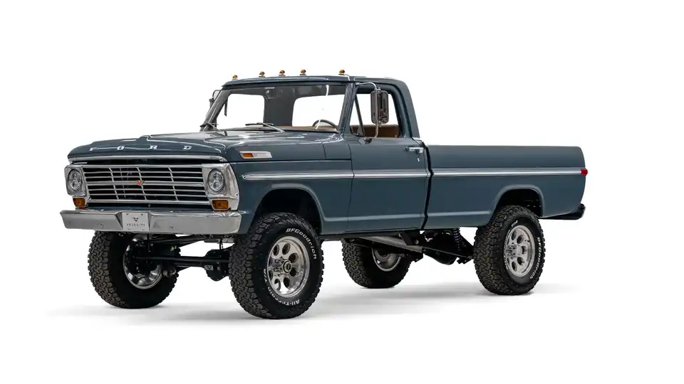 1970 Ford F250 Highboy_3 Drivers Side Front 3.4