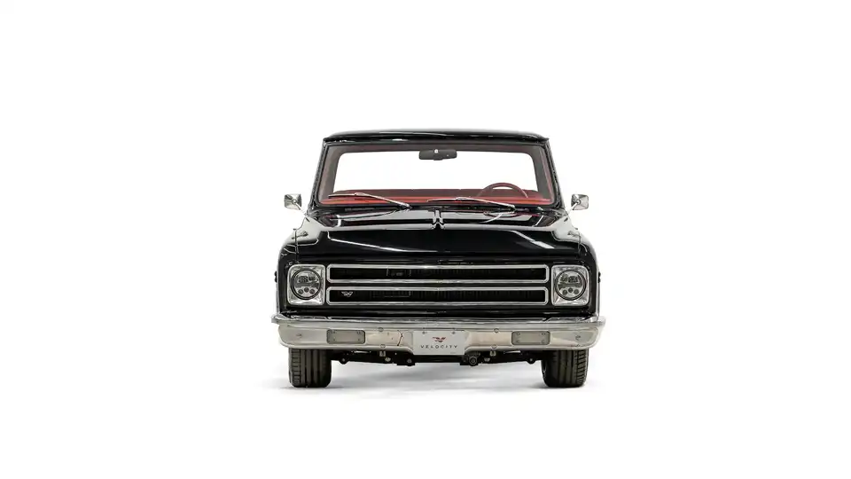 1971 Chevrolet C10 Truck_5 Front 01