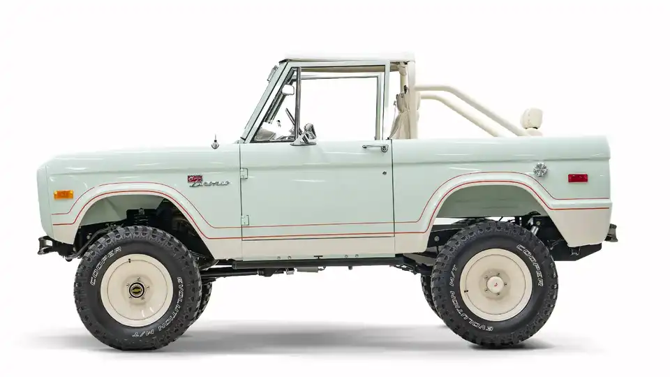 Mint Classic Ford Bronco_2 Drivers Side 