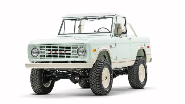 Mint Classic Ford Bronco_4 Drivers Side Front 