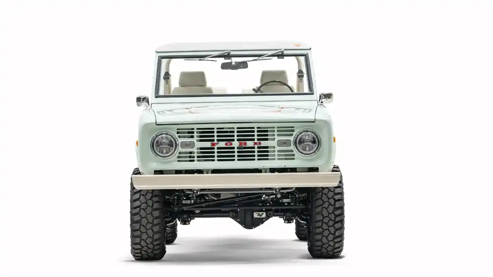 Mint Classic Ford Bronco_5 Front