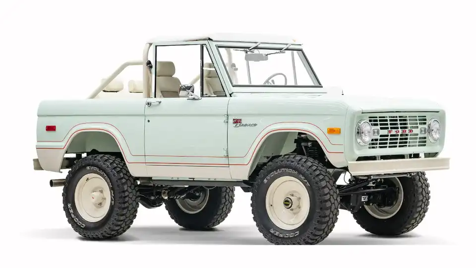 Mint Classic Ford Bronco_7 Passenger Side Front  3.4