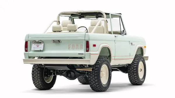 Mint Classic Ford Bronco_10 Passenger Side Rear