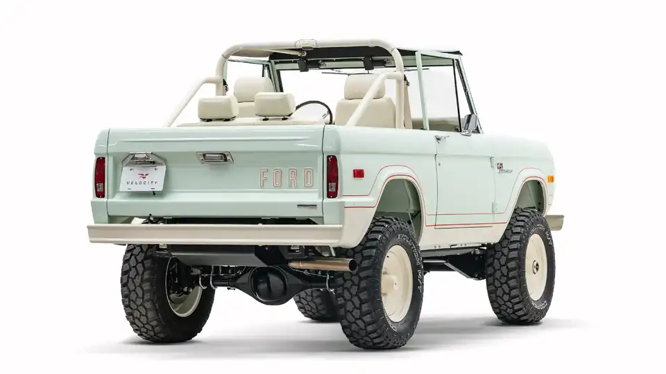 Mint Classic Ford Bronco_10 Passenger Side Rear