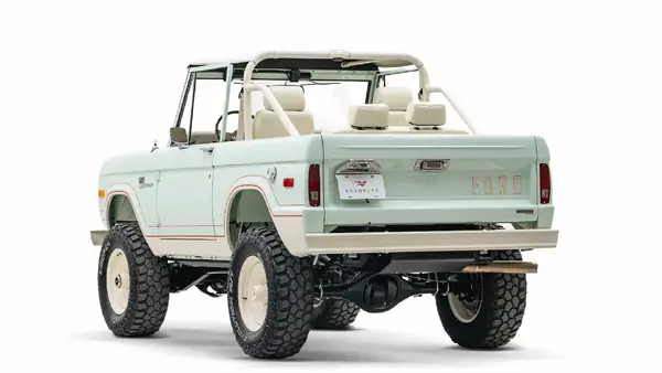 Mint Classic Ford Bronco_12Driver Side Rear