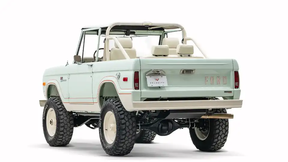Mint Classic Ford Bronco_12Driver Side Rear