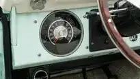 Mint Classic Ford Bronco_15 Dakota Digital Gauges