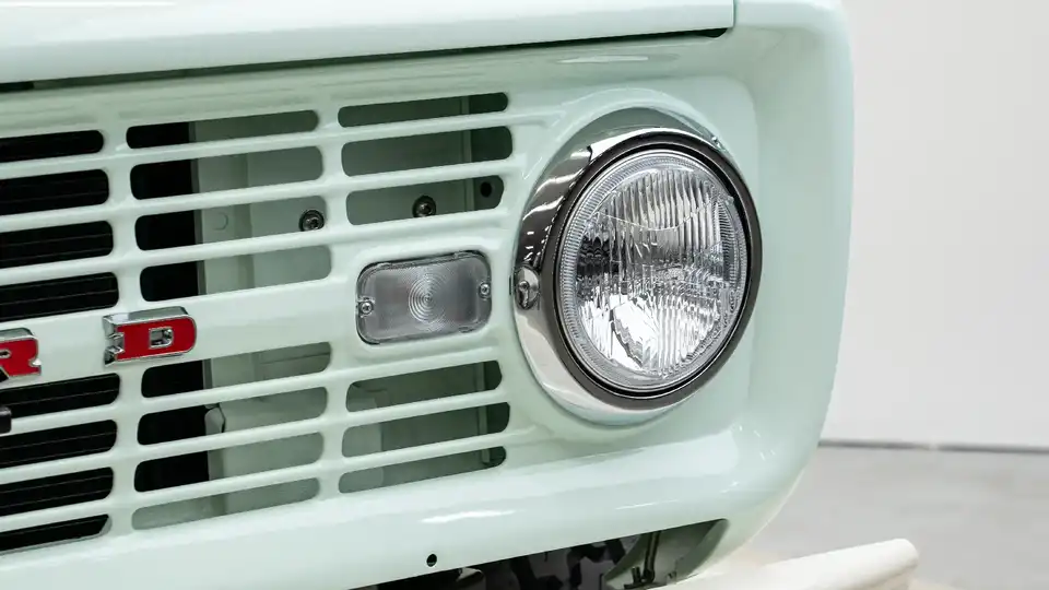 Mint Classic Ford Bronco_Exterior  Copy