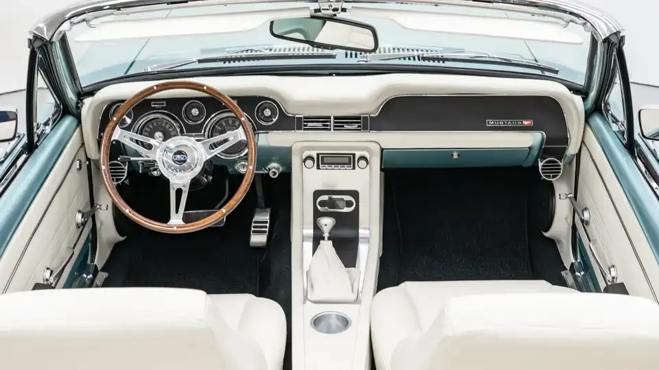 1967 Mustang Convertible For Sale_17 Front Interior