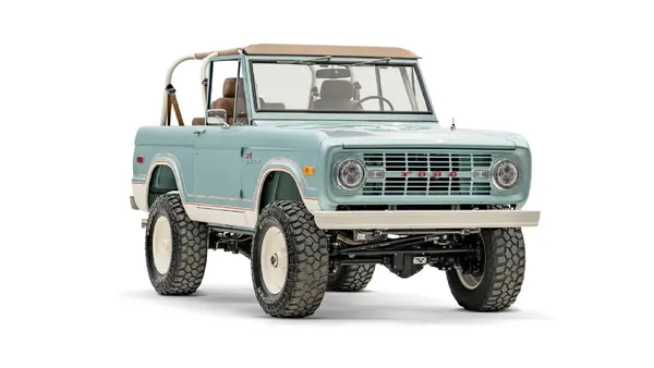 1969 Restored Ford Bronco_6 Passenger Side Front 