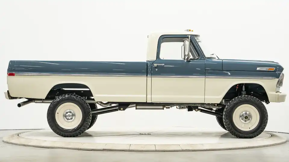 1969 Velocity Gray Ford F250_8 Passenger Side