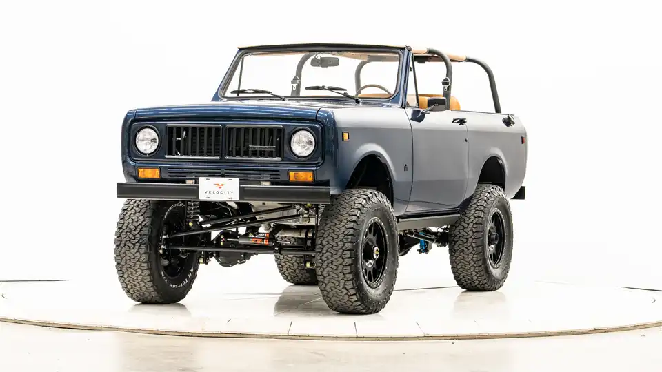 1973 IH Scout_4 Drivers Side Front 
