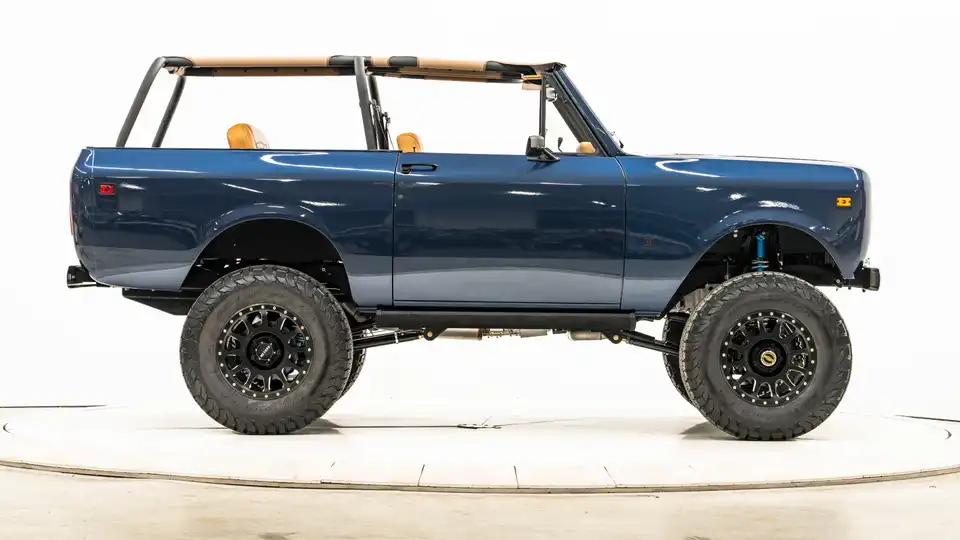 1973 IH Scout_8 Passenger Side