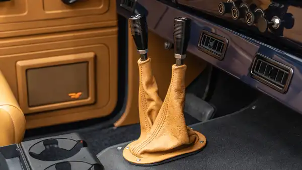 1973 IH Scout_21 Interior