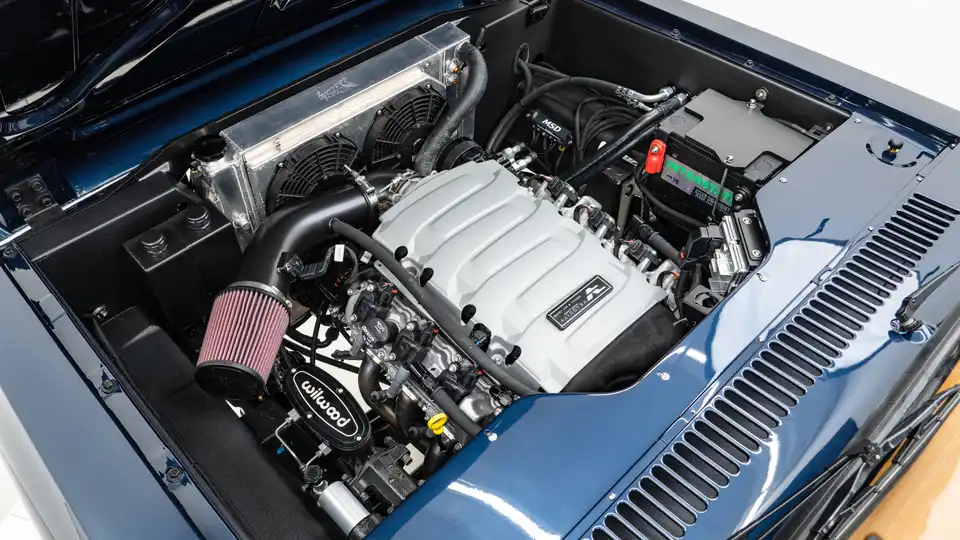 1973 IH Scout_26 5.0L Ford Coyote Engine