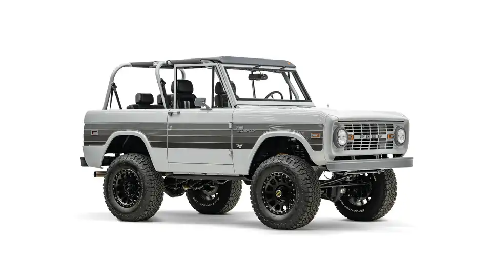 Velocity Heritage Series 1977 Ford Bronco For Sale_7 Passenger Side Front  3.4