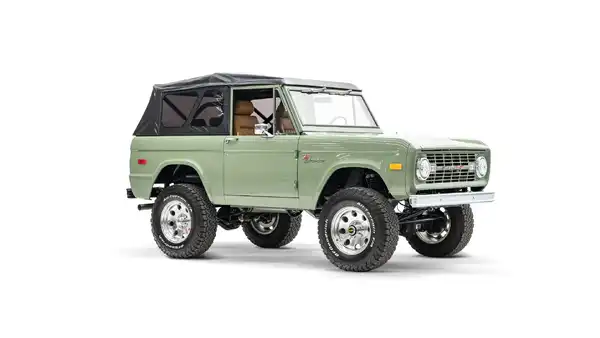 1971 Boxwood Green Ford Bronco For Sale_7 Passenger Side Front  3.4