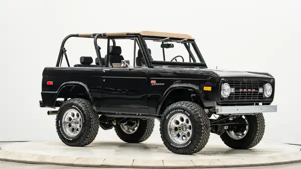 1973 Ford Bronco For Sale_7 Passenger Side Front  3.4
