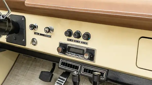 1967 Vintage Ford Bronco For Sale_19 Interior