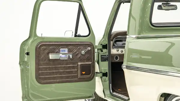 1972 Vintage Ford F100 For Sale_22 Interior Copy