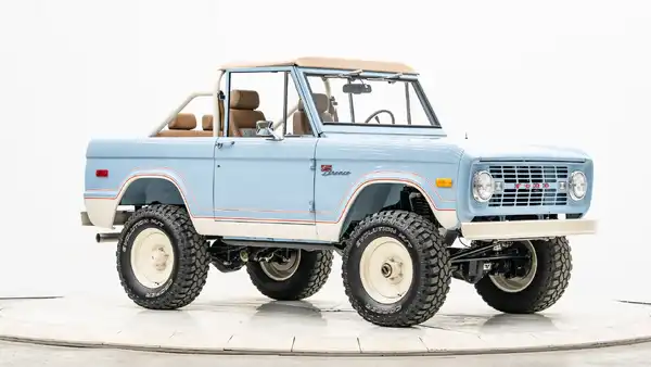 1974 Vintage Ford Bronco For Sale_7 Passenger Side Front  3.4