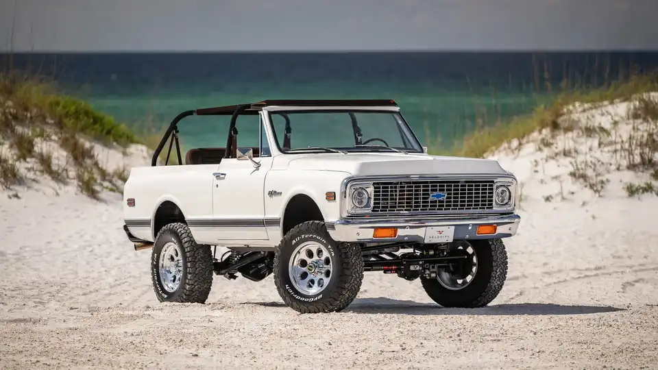 White K5 Blazer_Lifestyle Copy 3