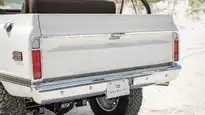 White K5 Blazer_Lifestyle