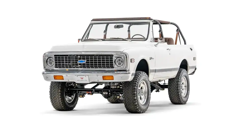 1969 Chevy K5 Blazer_4 Drivers Side Front 