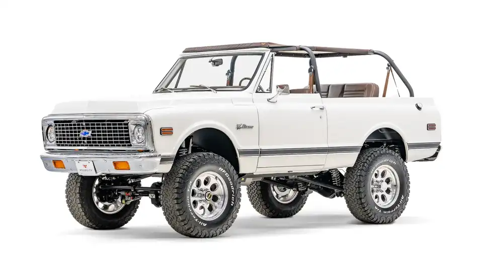 1969 Chevy K5 Blazer_3 Drivers Side Front 3.4