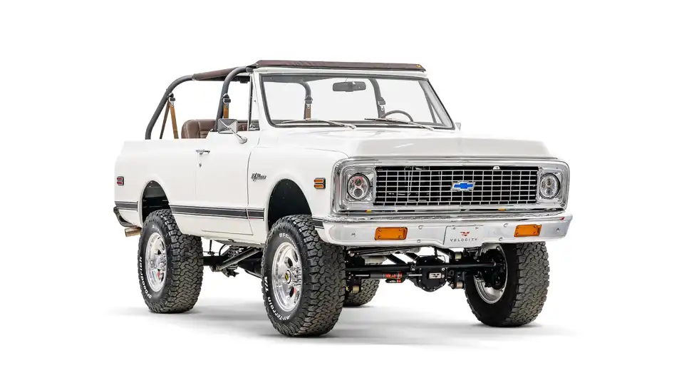 1969 Chevy K5 Blazer_6 Passenger Side Front 