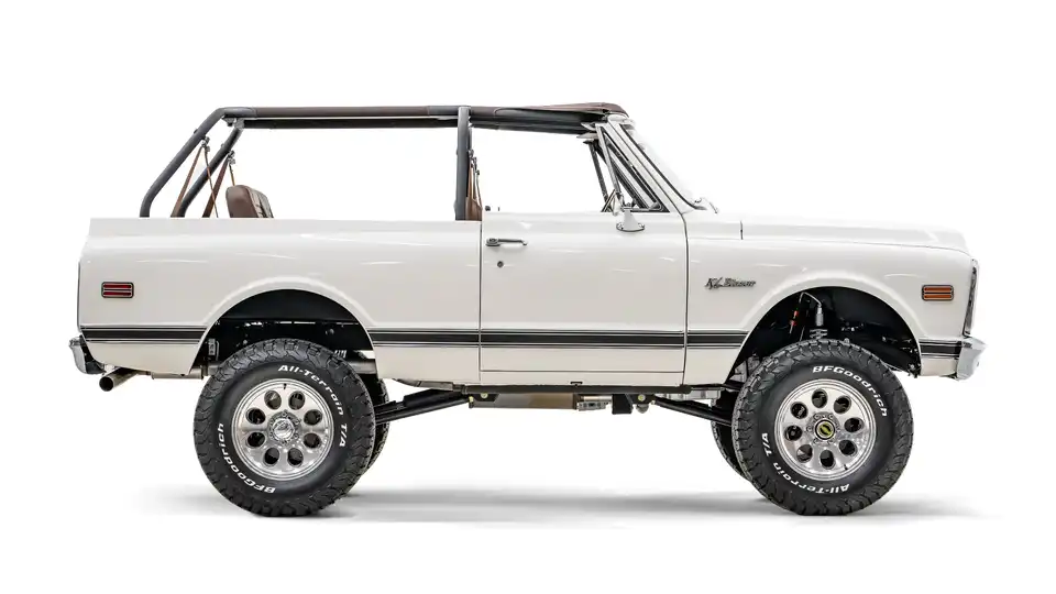 1969 Chevy K5 Blazer_8 Passenger Side