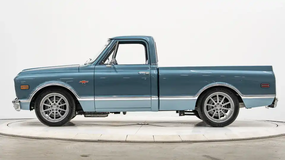 1971 Chevrolet C10 Truck_2 Drivers Side