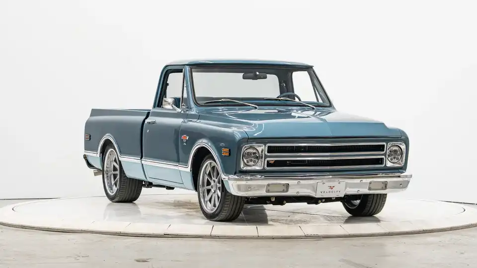 1971 Chevrolet C10 Truck_6 Passenger Side Front 