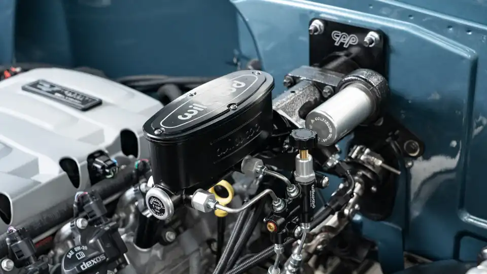 1971 Chevrolet C10 Truck_27 Ford Coyote Engine