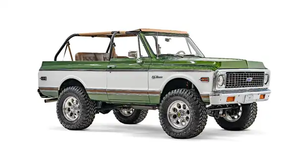 1972 Chevrolet K5 Blazer_Passenger Side Front  3.4