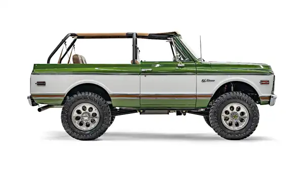 1972 Chevrolet K5 Blazer_Passenger Side