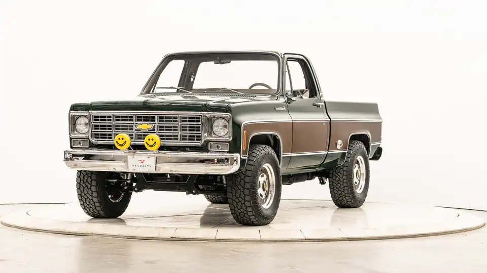 1977 Chevy K10_4 Drivers Side Front 