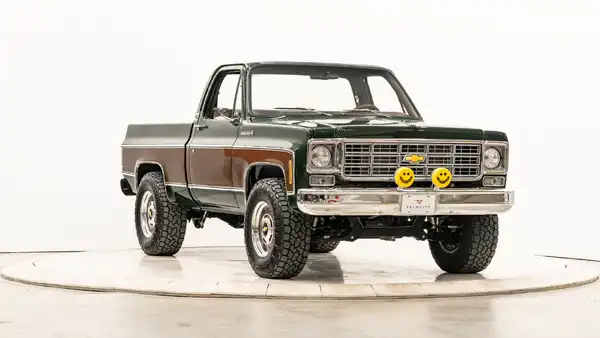 1977 Chevy K10_6 Passenger Side Front 