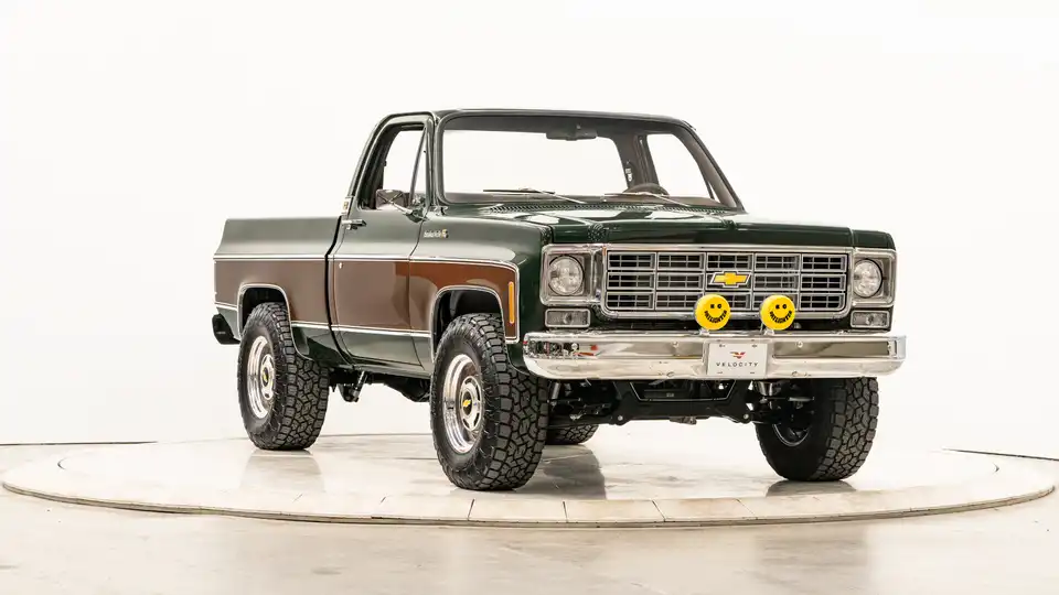 1977 Chevy K10_6 Passenger Side Front 