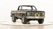 1977 Chevy K10_6 Passenger Side Front 